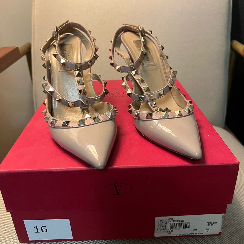 Valentino Rockstud nude heel 39